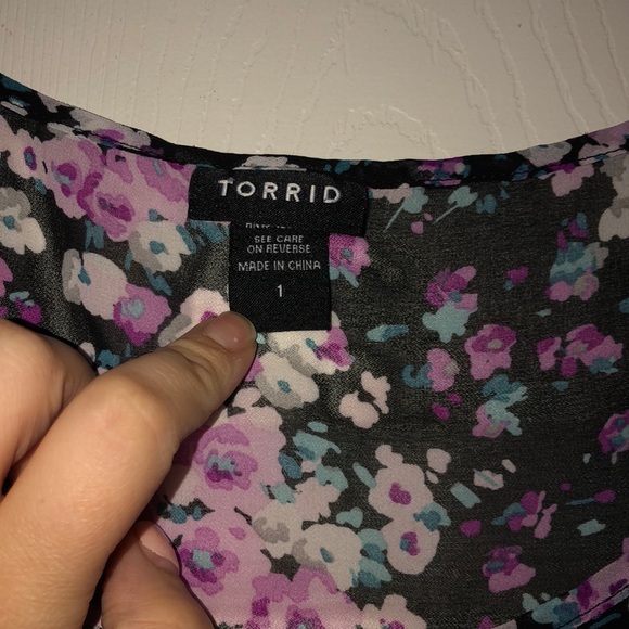 Torrid Top - Picture 2 of 4